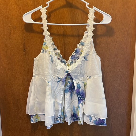 Baby doll lace and floral tank top. EUC - Picture 2 of 6